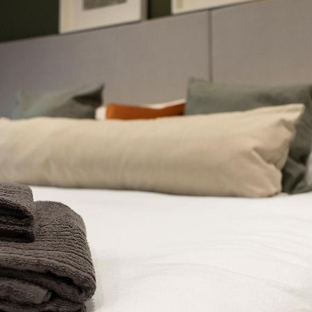 Luxe Courtyard Apartment For 4 Near Exeter City Centre Eksteriør billede